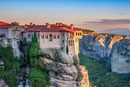 Meteora: Morning Half Day Sightseeing and Monasteries Tour