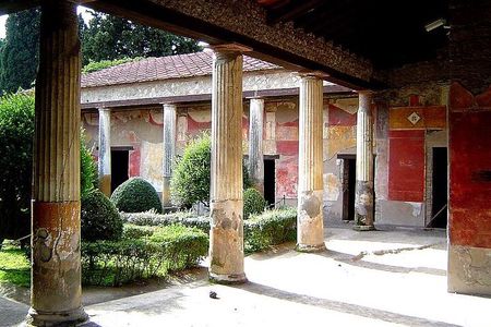 Guided tour of Pompeii excavations from Sorrento