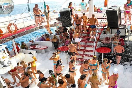 Antalya Pirate Boat Tour with Lunch and Roundtrip Transfer