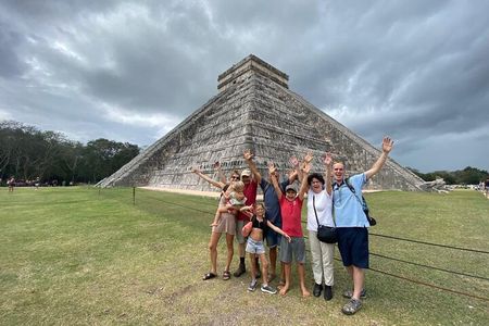 Private Guide Service in the Archaeological Zone of Chichen Itza