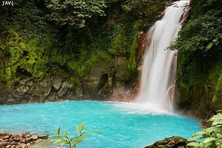 Private Hiking Adventure With Waterfall and Hot Springs