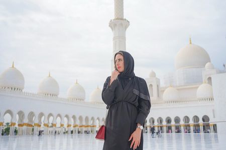 From Dubai: Abu Dhabi City Sightseeing & Sheikh Zayed Mosque