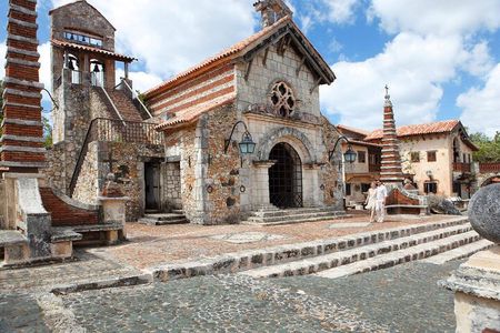 Full day Tour Altos de Chavón and Cave of Wonders Adults Only