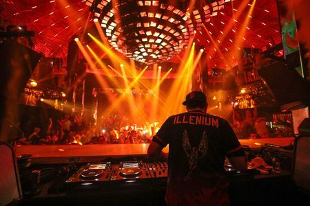 Miami Night: the Ultimate Nightclub Experience