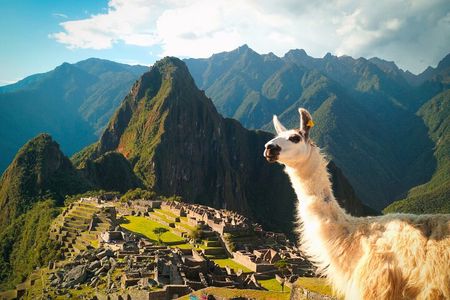 2-Day Private Tour: Sacred Valley and Machu Picchu by train