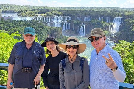 Private Day-tour on both sides of falls Brazil & Argentina 