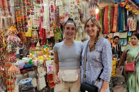 Private Guided Walking Tour of Street Markets (Bazaars)