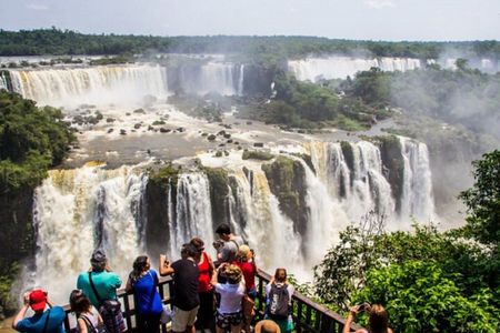 Argentine & Brazil Falls Full-day Private Tour with Tickets 