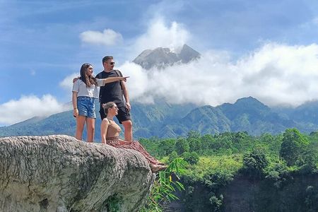 From Yogyakarta: Borobudur &Prambanan-Bromo-Waterfall-Ijen 6 Days