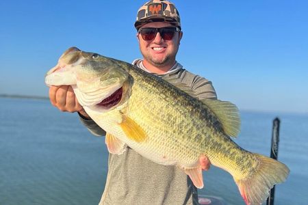 Guided Fishing Trip on Canyon Lake