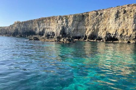Boat tour of Ortigia, sea caves, Pillirina and snorkeling