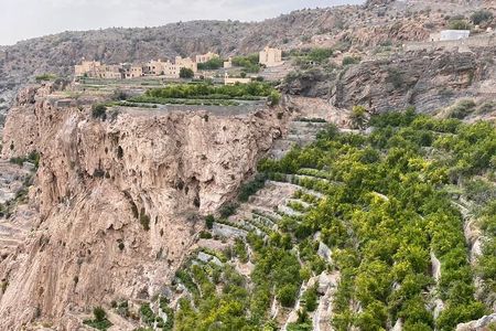 Explore Aljabal Alackder and Burkat Almouz Wonders 