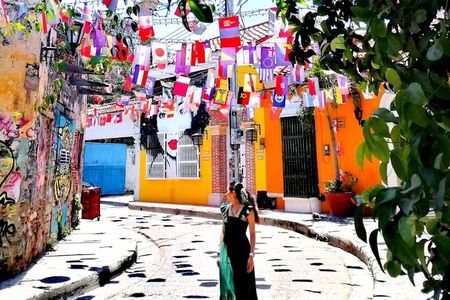 2-Hour Tour of Getsemani Color and Art