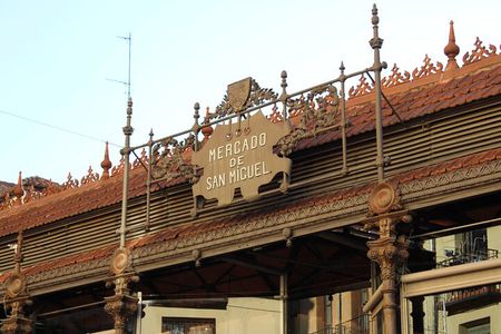 Private Walking Tour of the Center of Madrid and Retiro