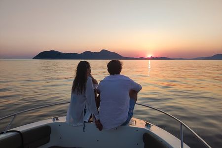 Private sunset tour by speedboat in Dubrovnik