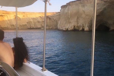 Private boat tour with prosecco and fresh fruit