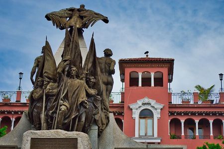 Casco Antiguo walking tour and the Panama canal