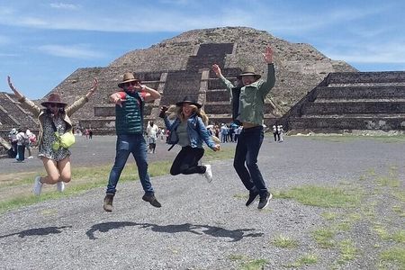 Private visit-Teotihuacan & Basilica of Guadalupe+mezcal tasting