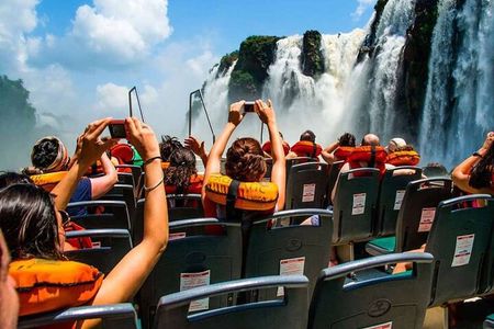 Full Day tour Argentinean Iguazú Falls with Jungle Adventure