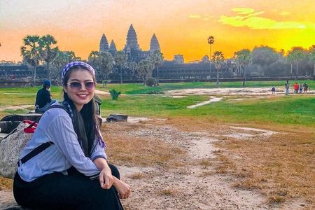 Day Tour In Phnom Penh With Bophany