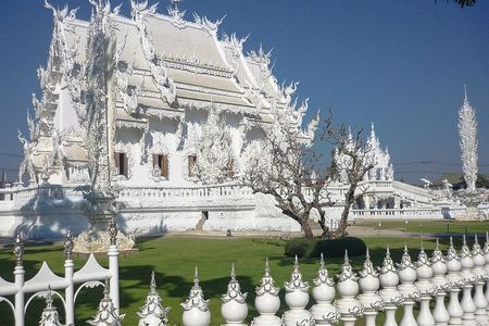 Chiang Rai Tour: Hot Spring,White Temple, Golden Triangle, Yao