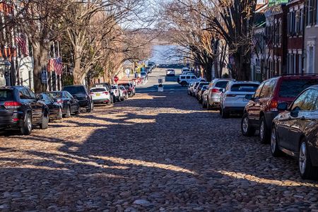 A Guided Walking Tour through Historic Old Town Alexandria