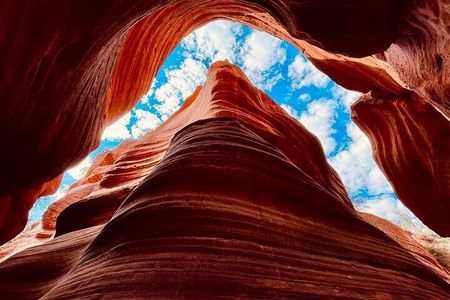 Peekaboo Slot Canyon Tour UTV and Hiking Adventure (Private)