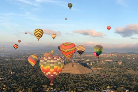 Balloon flight in Teotihuacán from Mexico City