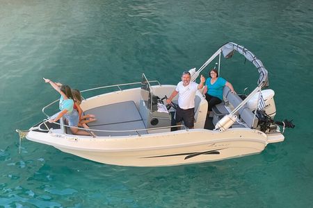 Shipwreck and Blue Caves - Private Speedboat Tour (up to 6 pax)