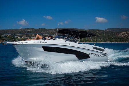 4 hour Luxury Private Charter on a Karnic SL800