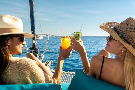 Mallorca Catamaran Small Group Cruise with Tapas 4-hours 