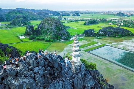 Ninh Binh Private Tour Hoa Lu - Trang An - Mua Cave Full Day
