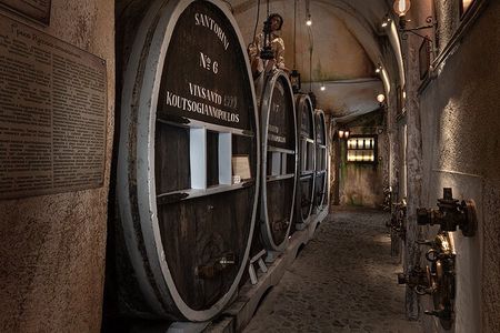 Santorini Wine Tour with sunset in Oia