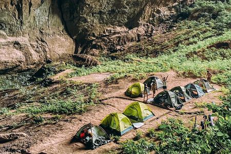 Hang Pygmy Exploration Tour 2 Days 1 Night