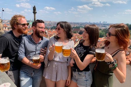 Prague Castle and Pubs Tour with Drinks Included