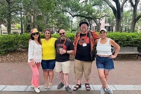 Behind the Plaques - 2 Hour Historical Walking Tour in Savannah