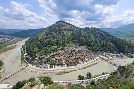 Hey Albania: Berat Castle & Icons – UNESCO Tour with Local Guide