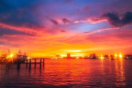 Private Sunset Crab island Tour up to 6 people captain