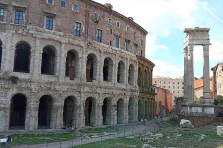Ancient Rome Tour with an Archaeologist - Small Group