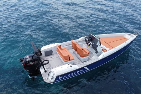 Half Day Saxdor Boat Rental in Santorini