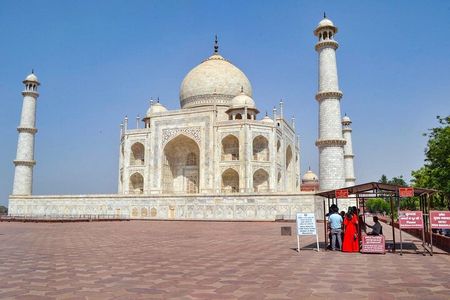 Sunrise Taj Mahal Private Tour from Delhi