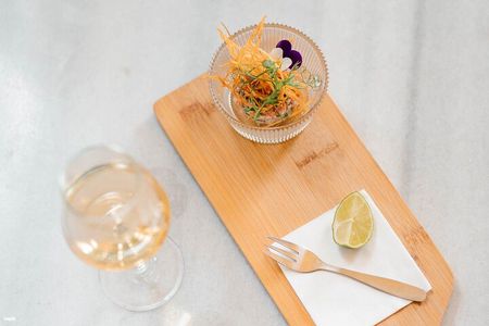 Cheers to 6 Dairing Wines tasting and food pairing in Athens