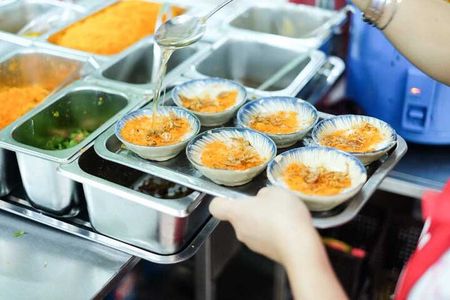 Solo Travelers Food Tour by Scooter 