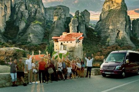 Athens: Meteora Monasteries DayTrip Caves, Sea side Stops & Lunch