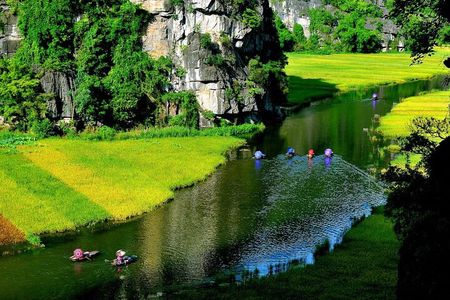 Hoa Lu - Tam Coc - Ninh Binh Day Tour: Biking, Visit Local Family
