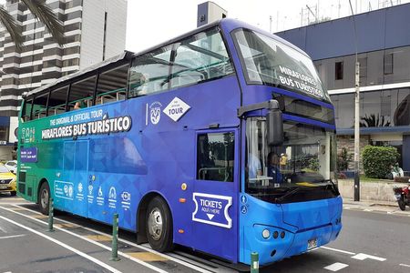Bus Hop on - Hop off in Miraflores