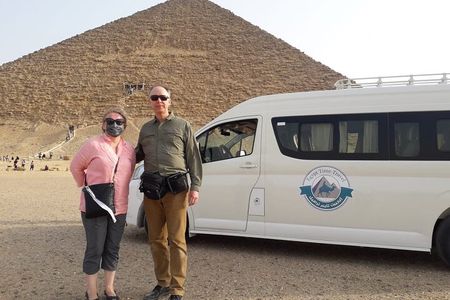 Private Tour to Pyramids and Egyptian Museum with Khan El Khalili