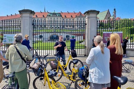 Warsaw Highlights by Bike with Breathtaking Sceneries