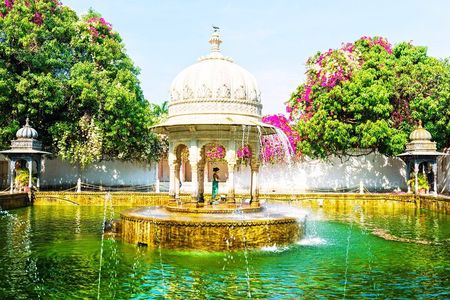 8 Days Golden Triangle Tour with Udaipur{Delhi Agra Jaipur Udaipur Tour}