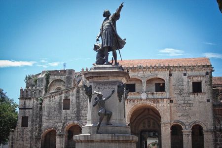 Walking Tour from Santo Domingo City 